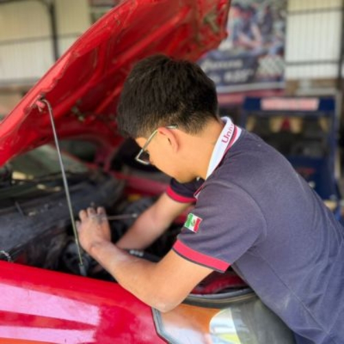 Ingeniería en Mecánica Automotriz (3)