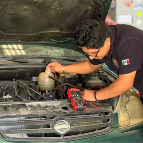Ingeniería en Mecánica Automotriz (4)